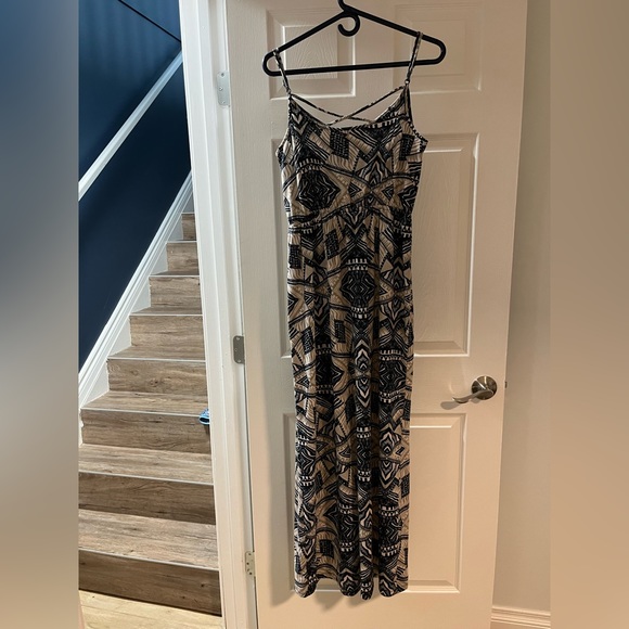 ***😀3 for $35./Beautiful spaghetti strap Pink Rose black & cream maxi dress. - Picture 2 of 4